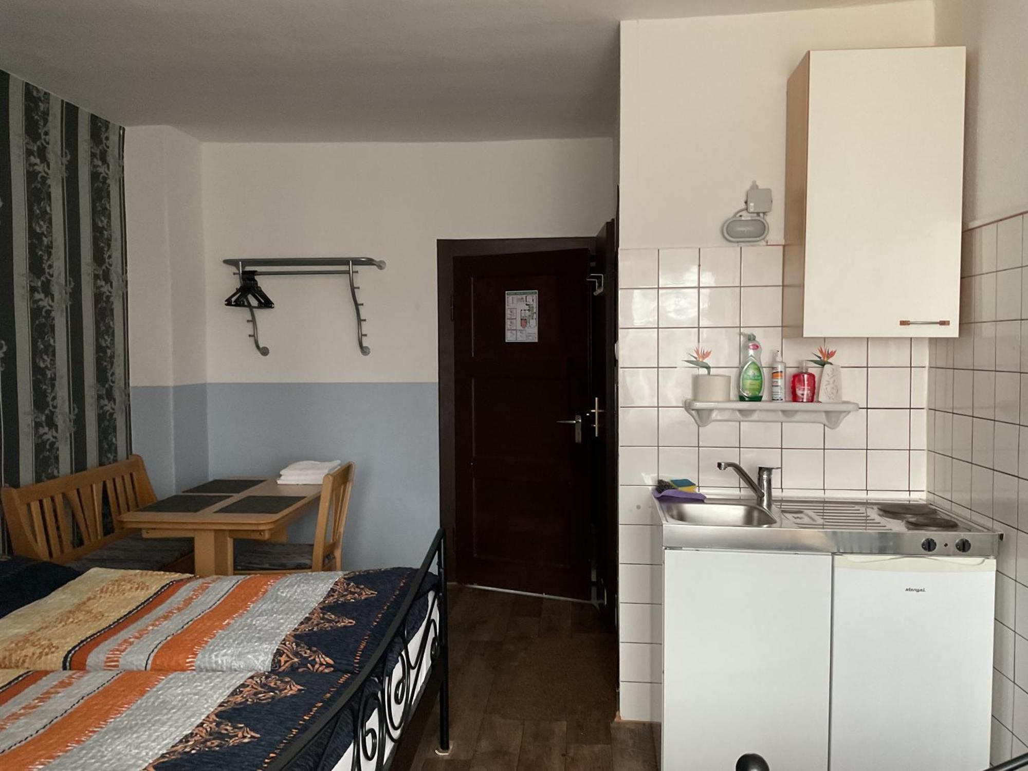Pension&Hostel Anna - Monteurzimmer Münih Dış mekan fotoğraf