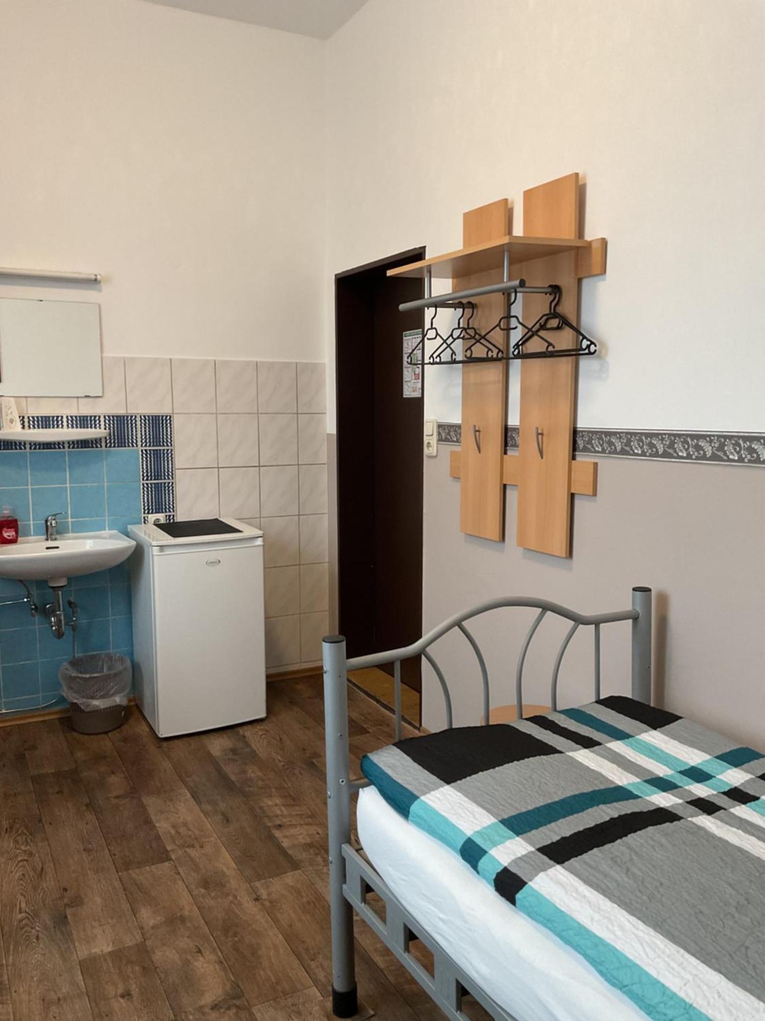 Pension&Hostel Anna - Monteurzimmer Münih Dış mekan fotoğraf