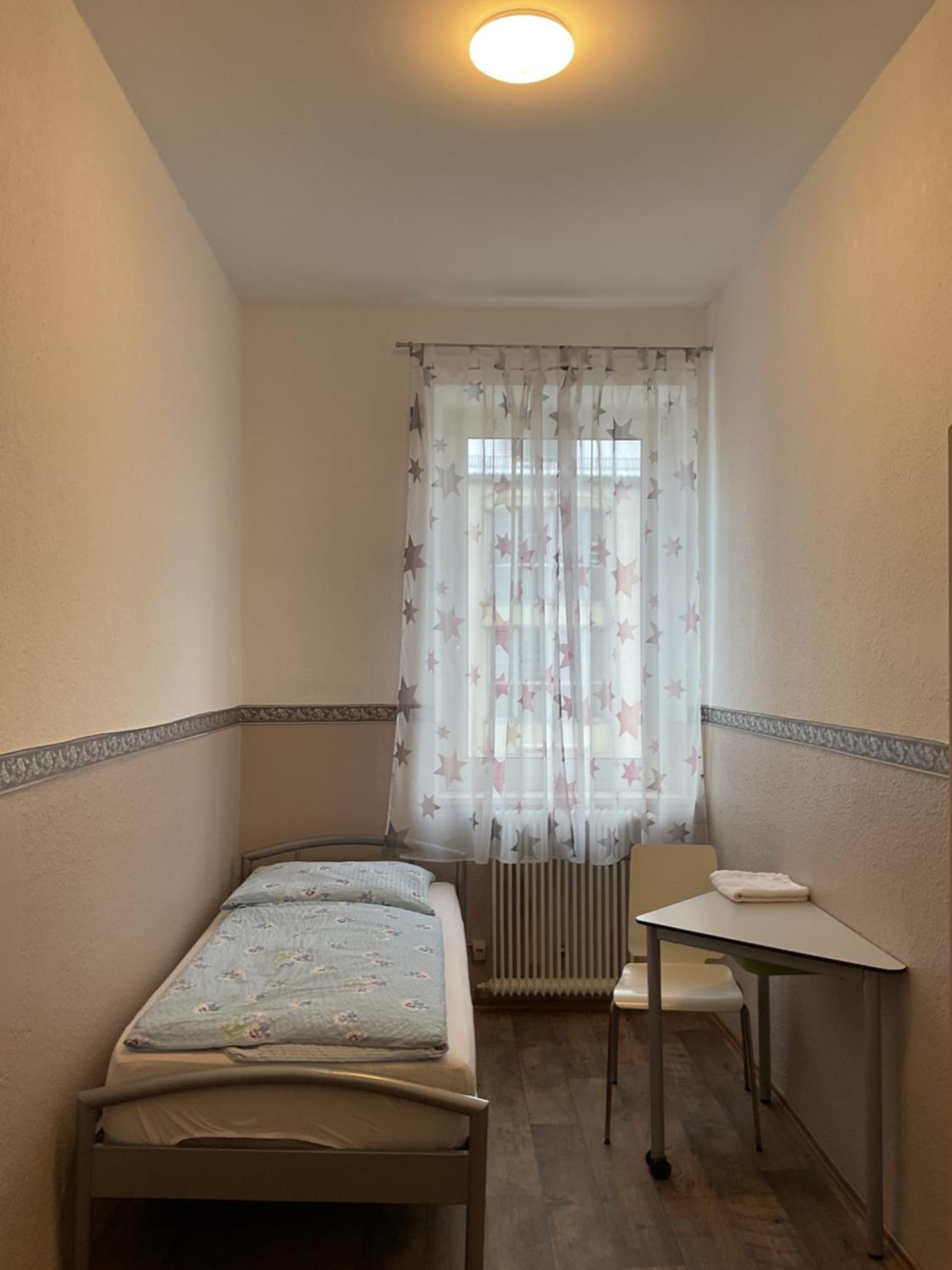 Pension&Hostel Anna - Monteurzimmer Münih Dış mekan fotoğraf